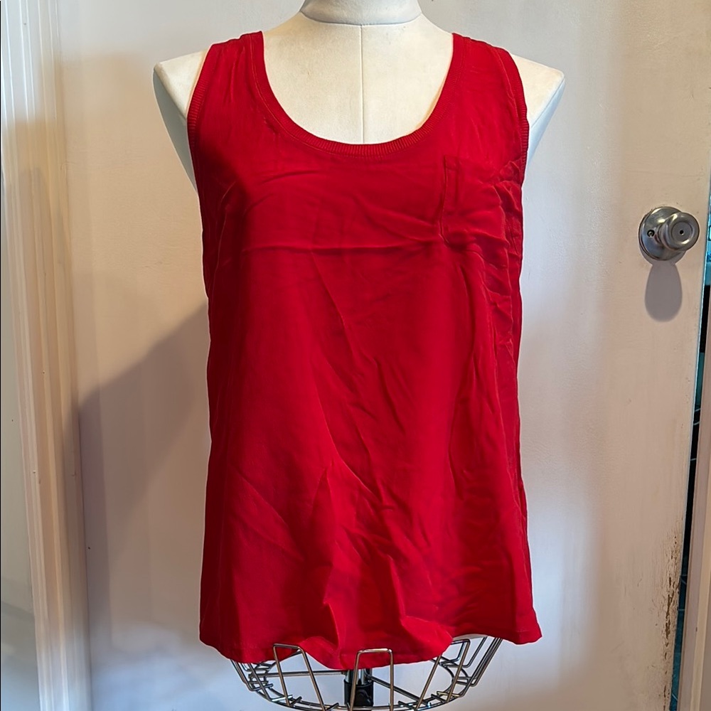 Red Sleeveless Top